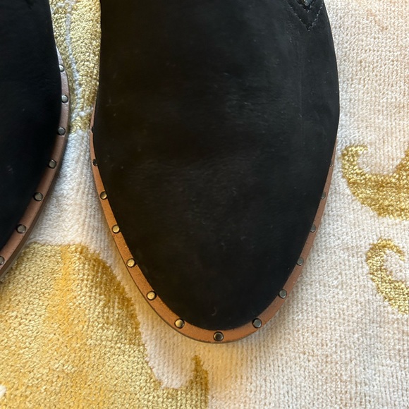 Women’s Crown Vintage slip on shoe - Black with pewter studs - Size 6 - Picture 2 of 4